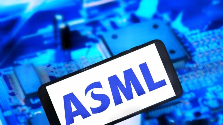 【美股新聞】ASML 最新高階EUV將運抵台積電,市值登上歐洲第二