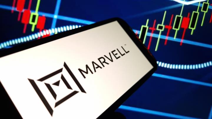 【美股新聞】AI 晶片需求激增，邁威爾 Marvell 強勁財報推動股價狂飆23％！