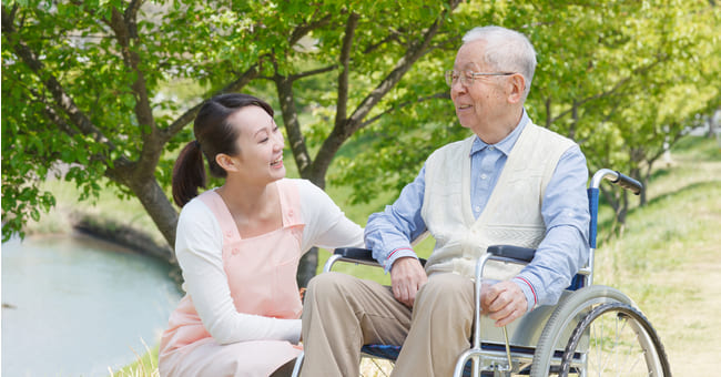 不想老了成為子女負擔，只剩安養院嗎...3 個退休去處一次看，讓你老年生活也精采！