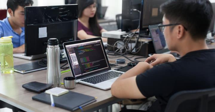 不知道何時能加薪? 先做一個不可替代的員工!