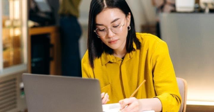 看臉的時代！職場上，教你擁有一張「升職臉」？不關乎美醜而是...