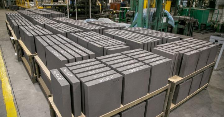 《老簡看台股》碳化矽產業邁入黃金 5 年，柏騰（3518）抓緊第三代半導體商機！