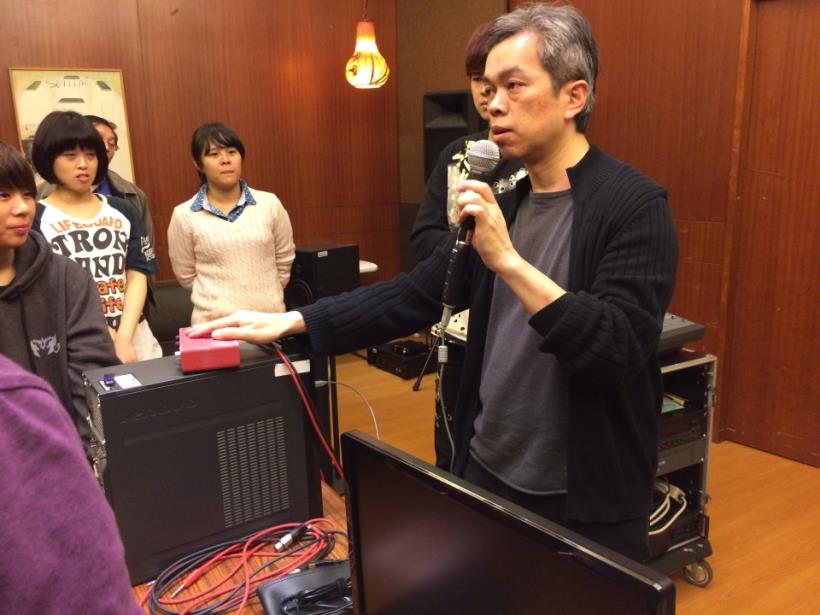 你不該只當低頭族！ 中廣學苑執行長 凌嘉陽努力 5年，想教會孩子這件「學校學不到的事」！