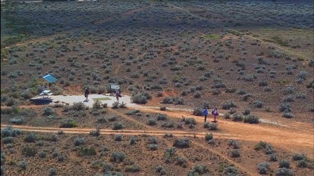 什麼樣的球場,可以橫跨兩州全長1365公里?