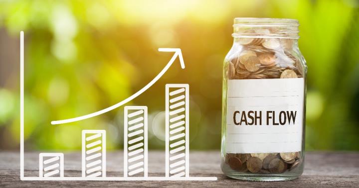 《薯哥教投資》升息循環近尾聲，2024打造現金流，該領股息還是領債息？