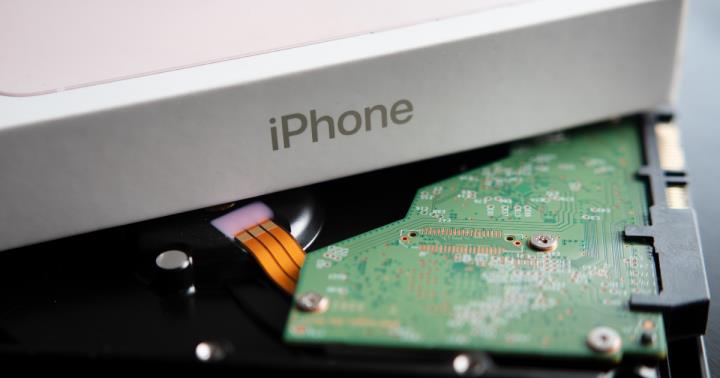 iPhone16來了！全球半導體極紫外光罩運送盒龍頭家登（3680）進入營運爆發期
