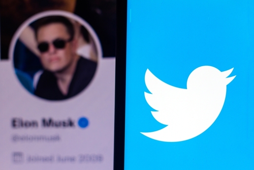 【美股新聞】《紐約時報》報導表示 Twitter 將改變驗證程序策略延遲到期中選舉後