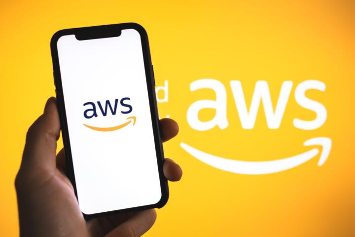 【美股新聞】經濟擔憂加劇 亞馬遜的雲端部門 AWS 面臨成本敏感型客戶流失的問題