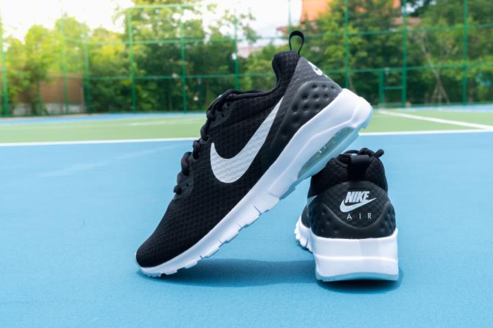 【美股研究報告】Nike FY23Q2營收表現亮眼，是否即將谷底翻身？