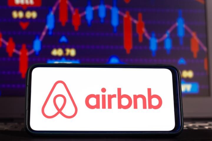【美股新聞】Airbnb 營收淨利成長 股票上漲