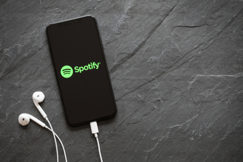 【美股新聞】“蘋果的恃強淩弱是無恥的”Spotify 的首席執行官加入了馬斯克的行列，猛烈抨擊 App Store 的政策