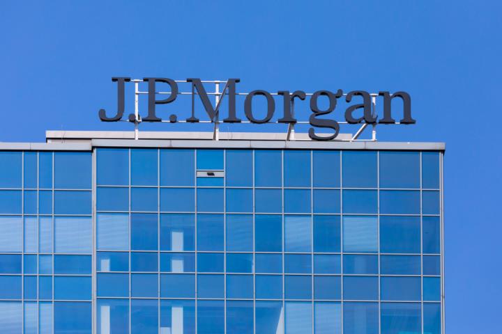 【美股新聞】摩根大通CEO杰米·戴蒙表示，消費者狀況良好，但經濟面臨未來的阻力