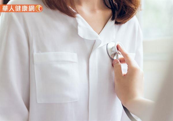 後天心臟病,都怪你吃錯東西!中醫師警告:心臟不好,這 2種含糖飲料千萬要少喝!