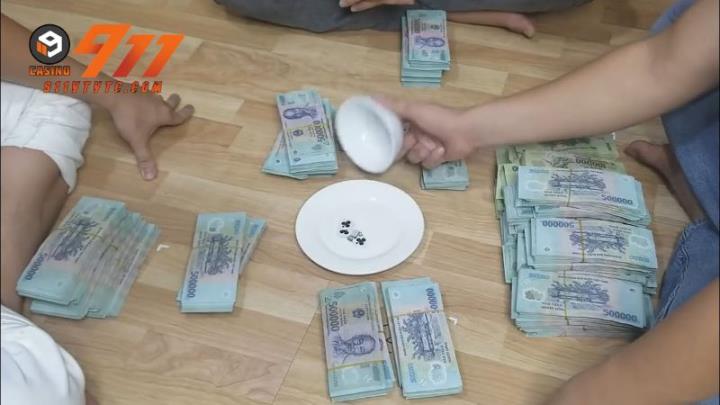 Xóc dĩa online - mách bạn mẹo chơi xóc dĩa